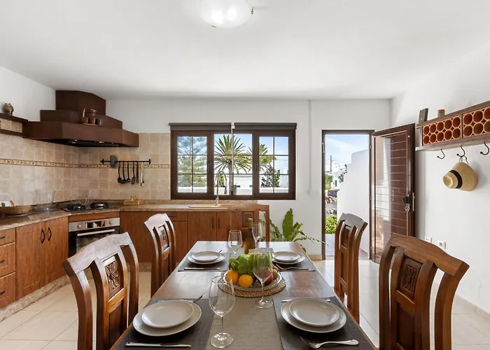 Casa Valeria تيناجون