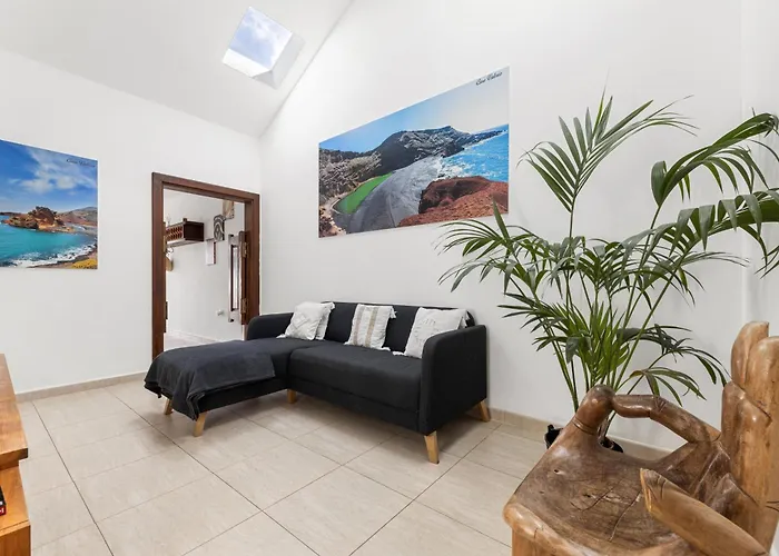 Casa Valeria بيت للعطل تيناجون